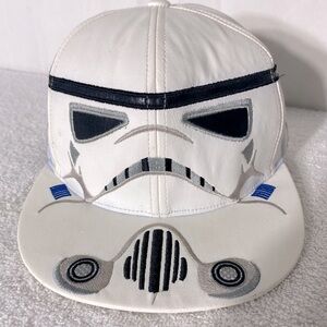 Star Wars Storm Trooper White Faux Leather Hat 7 1/8
